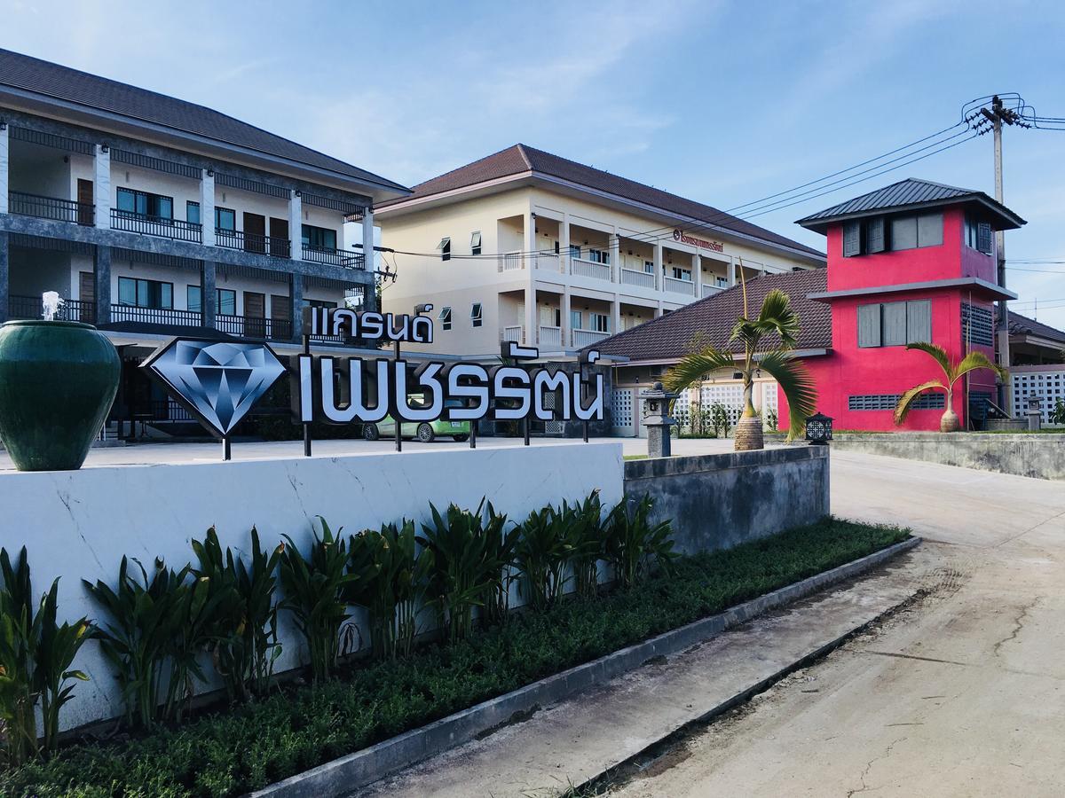 Phetcharat Grand Hotel Maesot Meszot Kültér fotó