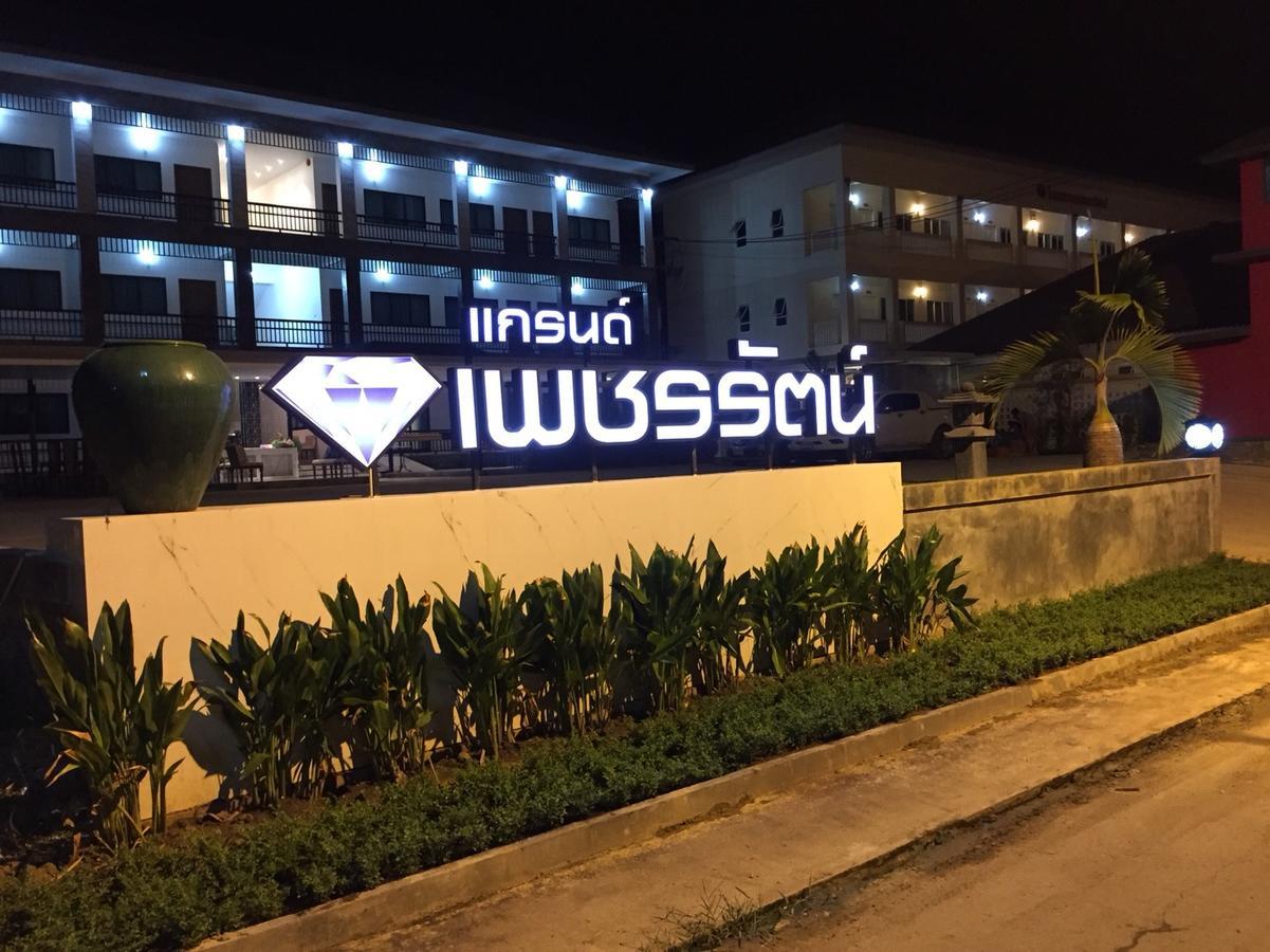 Phetcharat Grand Hotel Maesot Meszot Kültér fotó