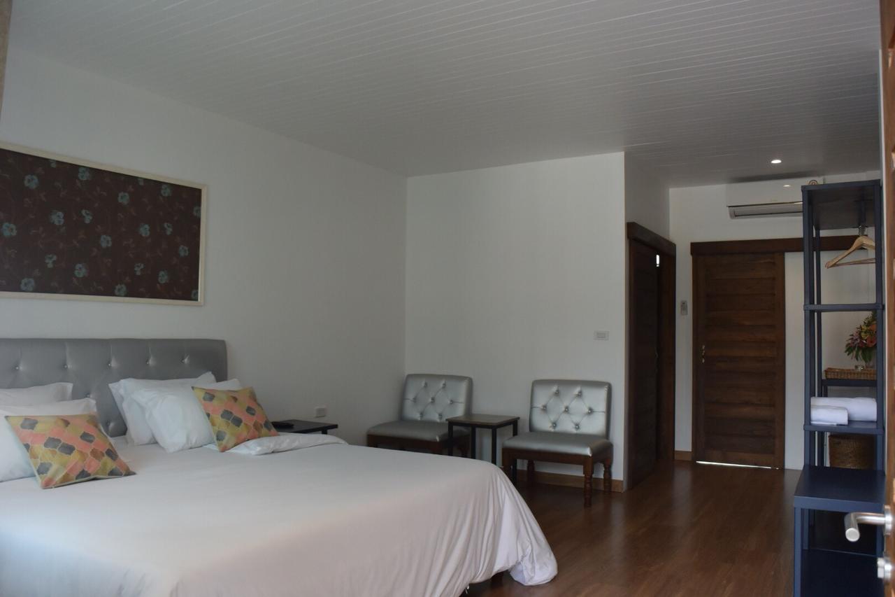 Phetcharat Grand Hotel Maesot Meszot Kültér fotó